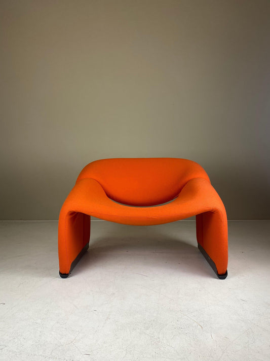 Herstel de krachtige rondingen en geef deze jarenzeventigfauteuil een passende nieuwe bekleding