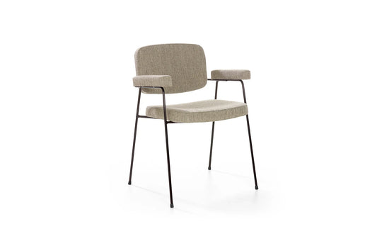 Geef deze compacte designkruk een verzorgde nieuwe bekleding en fris zitcomfort